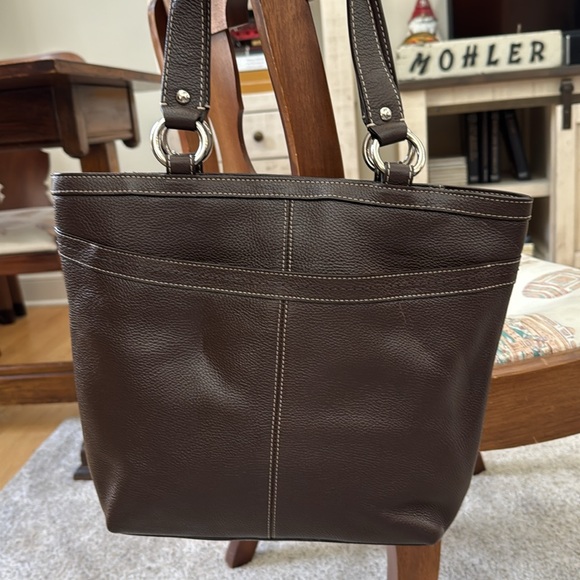 Coach Penelope dark brown leather shoulder bag with scarf, EUC - Picture 4 of 11